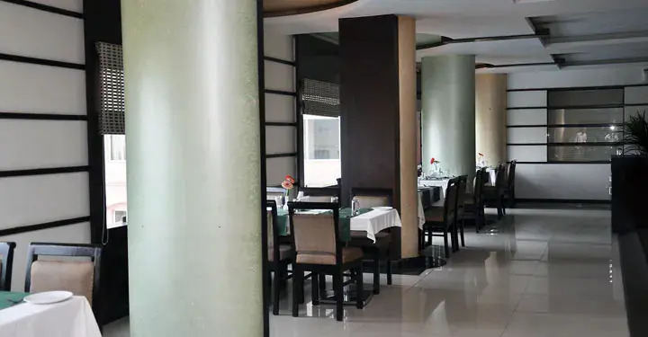 Ark Hotel And Resort