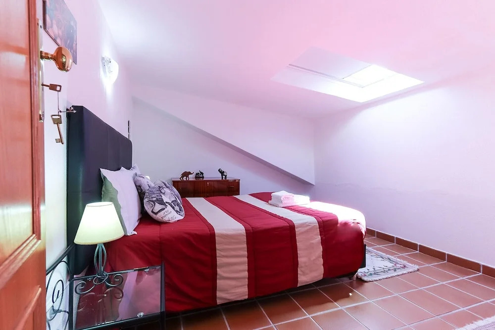 Guincho Typical House II by Homing