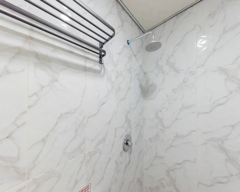 RedDoorz Plus near RSUD Gunung Jati Cirebon