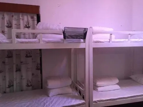 Yujiang International Hostel Jingji 100 Branch
