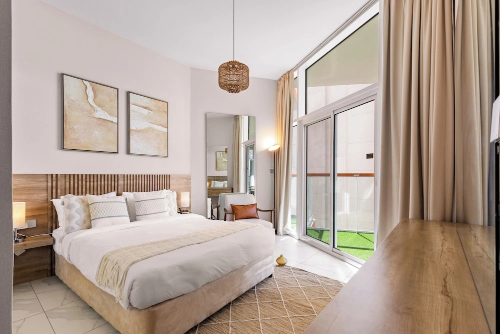 2BR Ultra Lux Canalfront Burj view