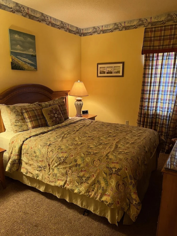River Place #24 - 3 Br Condo