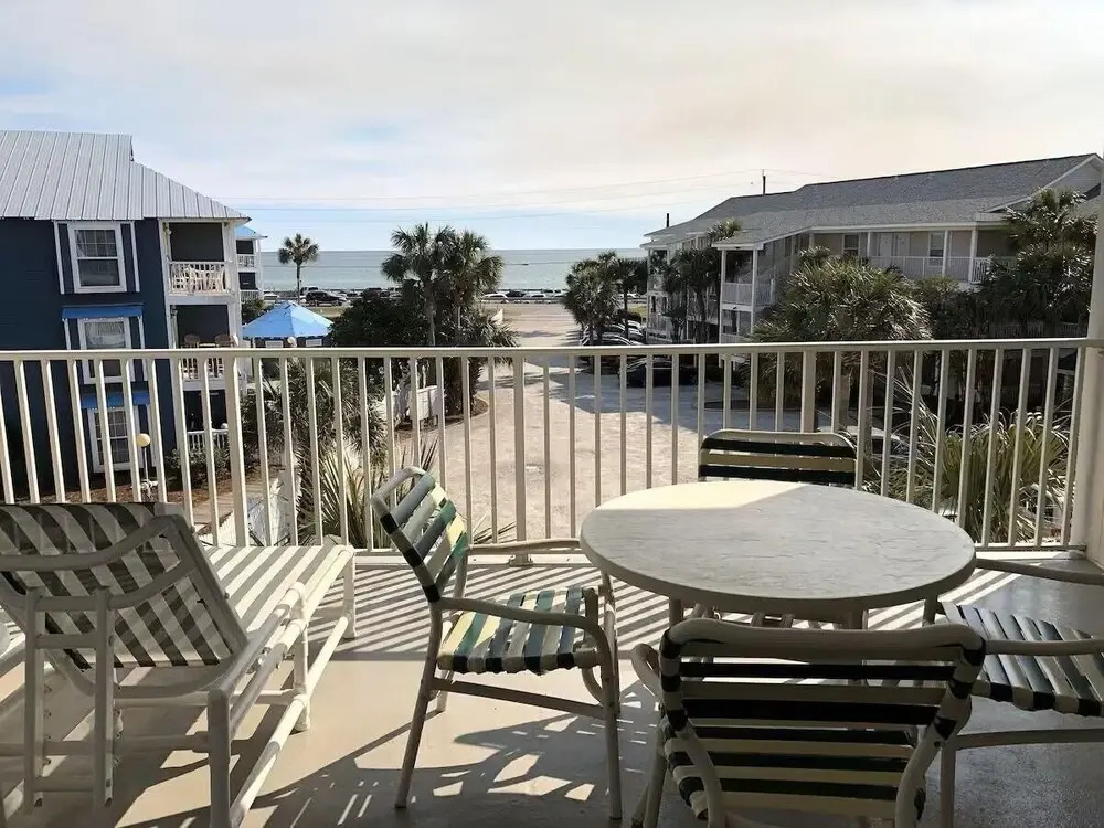 Pavilion Palms 205b