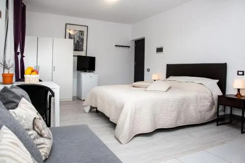 Alex Residence