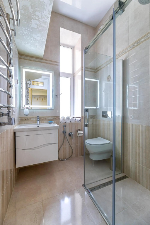2 bedroom apartment Tykha street city center with parking place