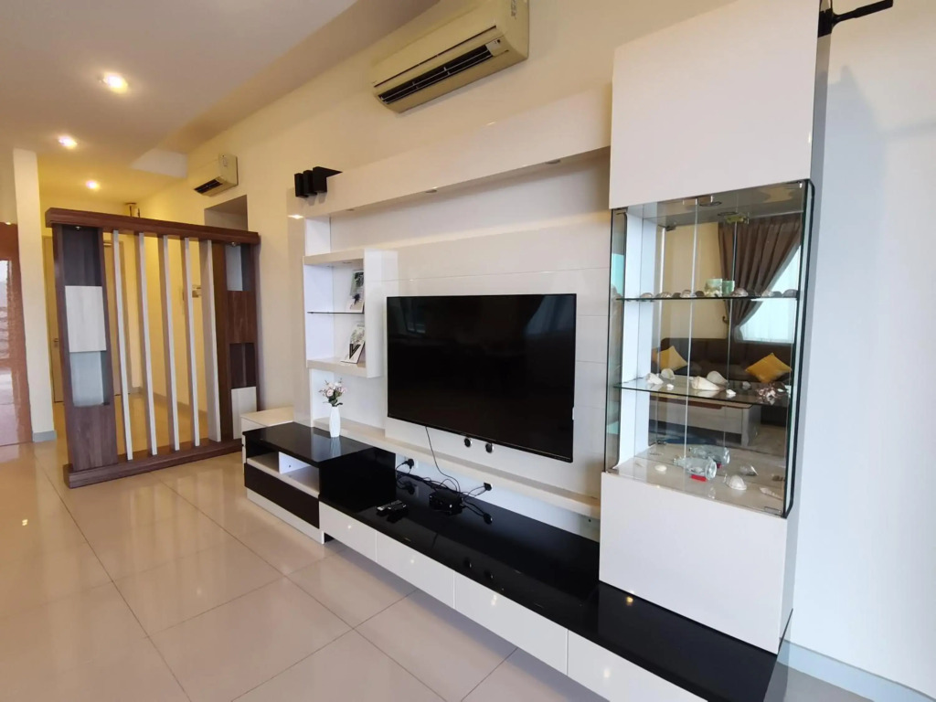 New! Seaview Deluxe Sunrise Suite 2000 sqft Imago Loft B 3 bedrooms above Imago Shopping Mall