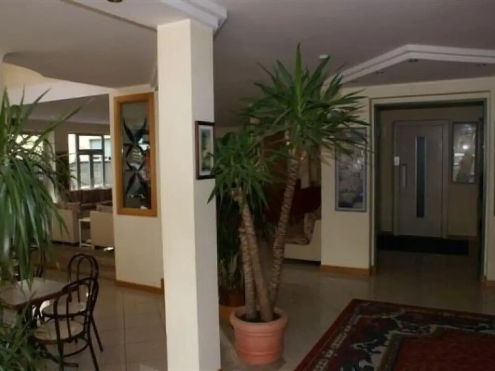 Hotel Rugantino