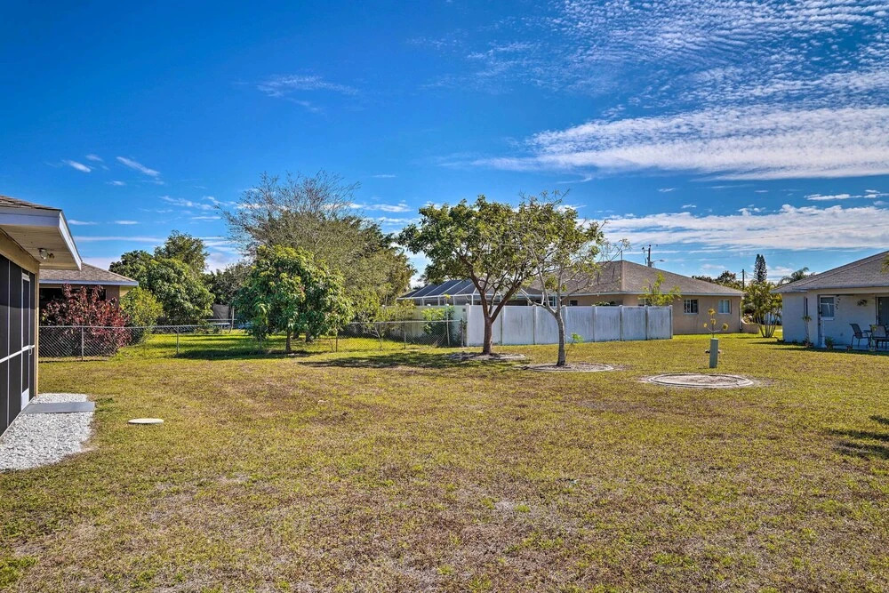 Lanai, Grill & Pets Welcome: Cape Coral Home