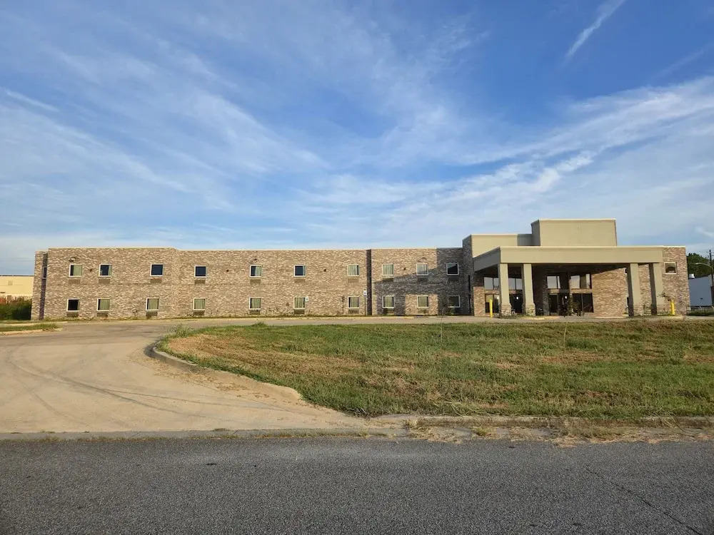Red Lion Inn & Suites Adairsville