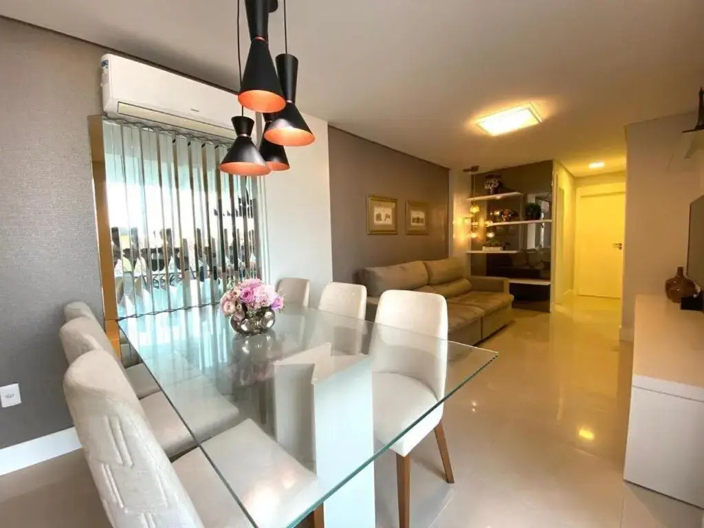 Luxuoso Apartamento 3 quartos na Praia de Bombas