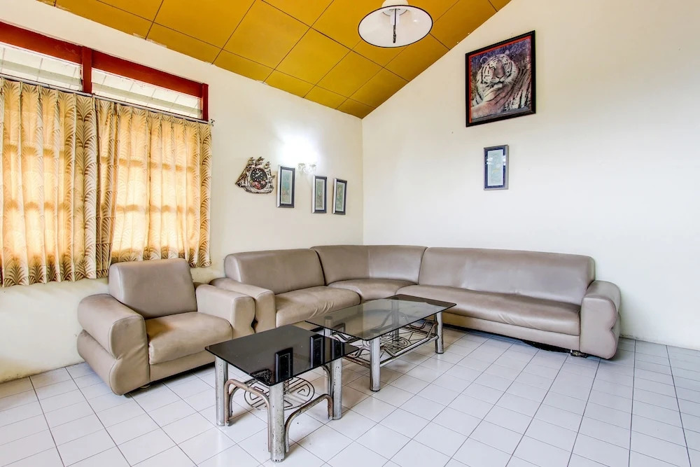 Hotel O Asta Guesthouse