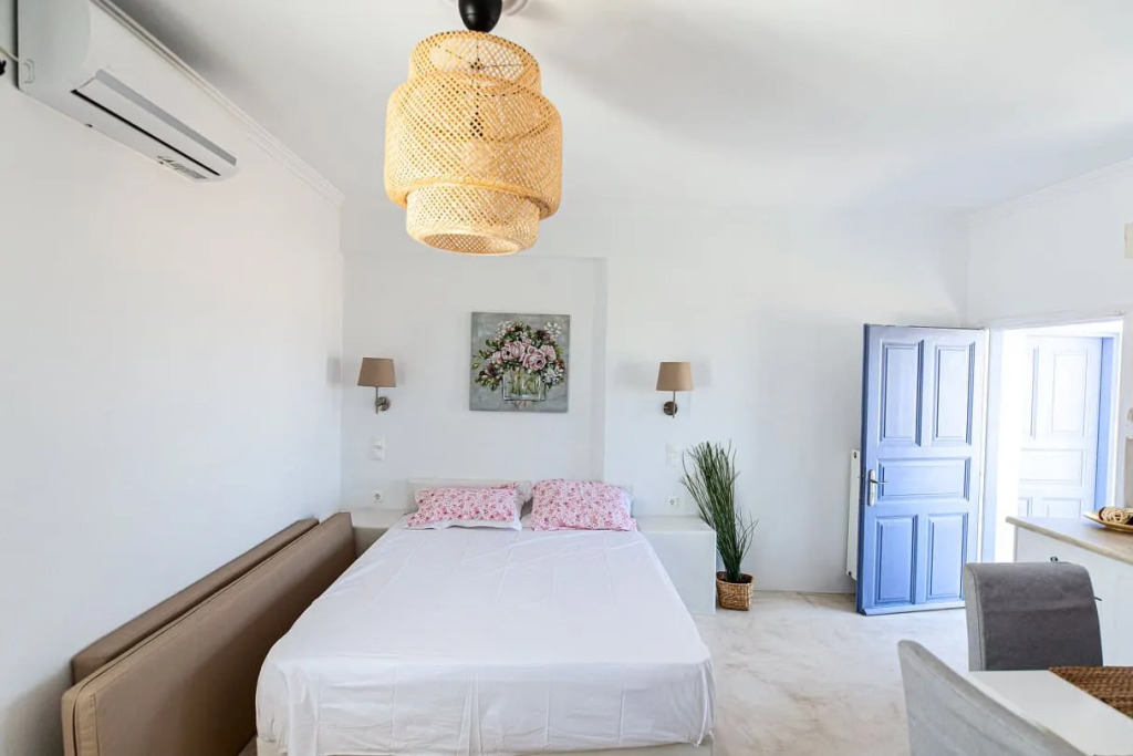 Golden Sunrise Suites