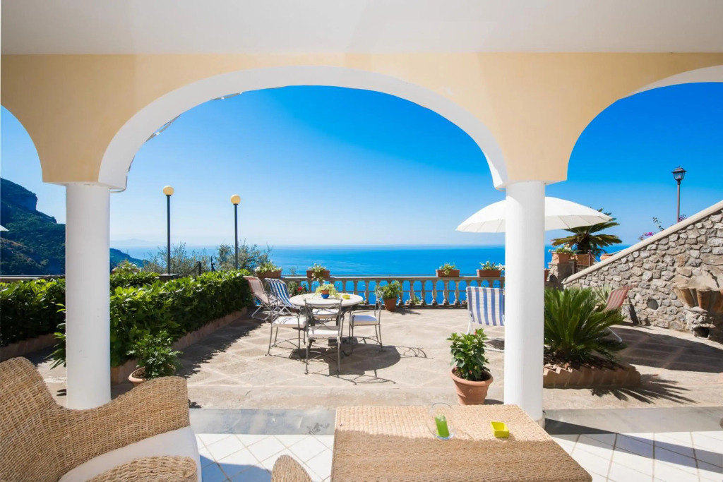 De Vivo Realty - Villa Savina Positano