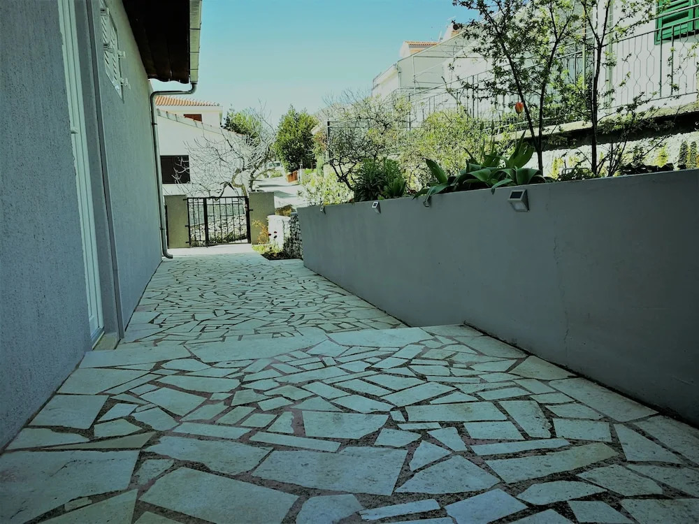 Apartments Dragons Eye Rogoznica
