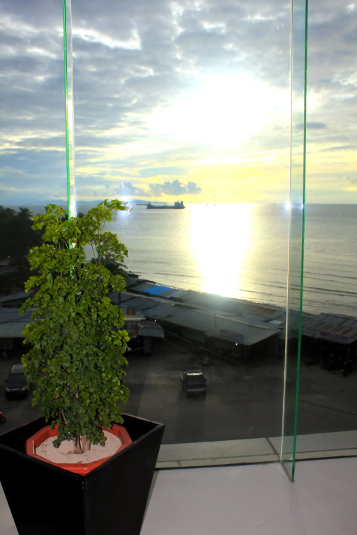 Marina Mamberamo Hotel