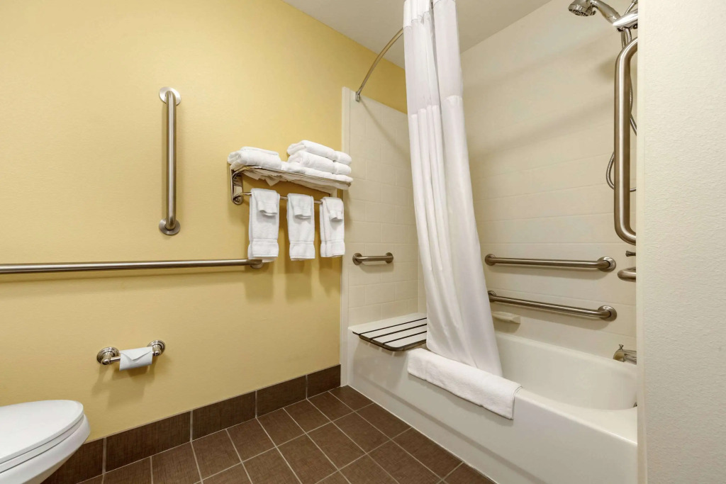 Sleep Inn & Suites Grand Forks Near Alerus Center