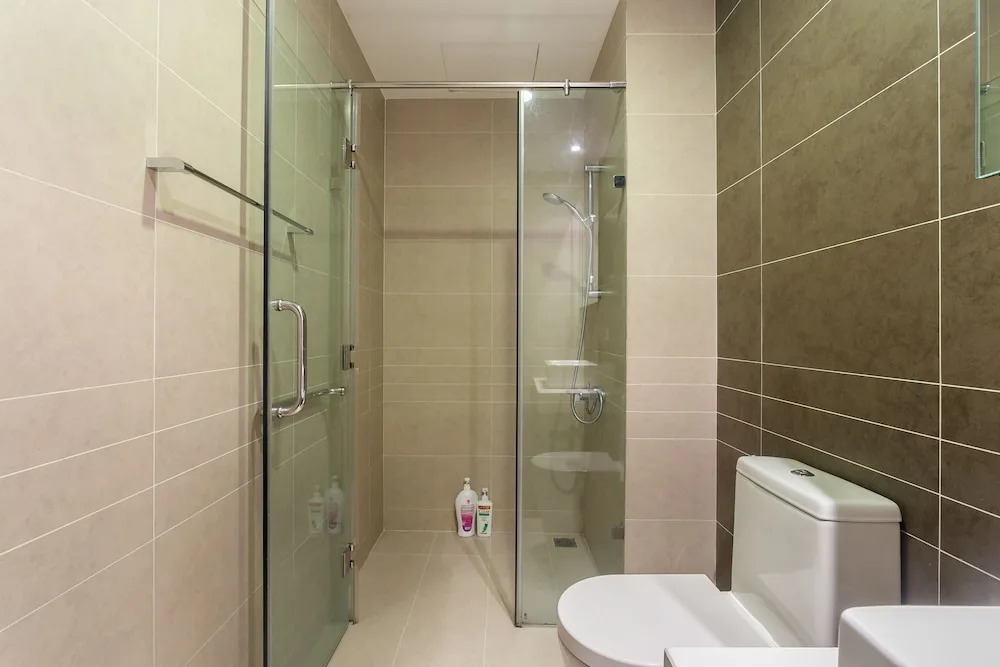 Sunrise City Luxury 2BR SW Pool 15th