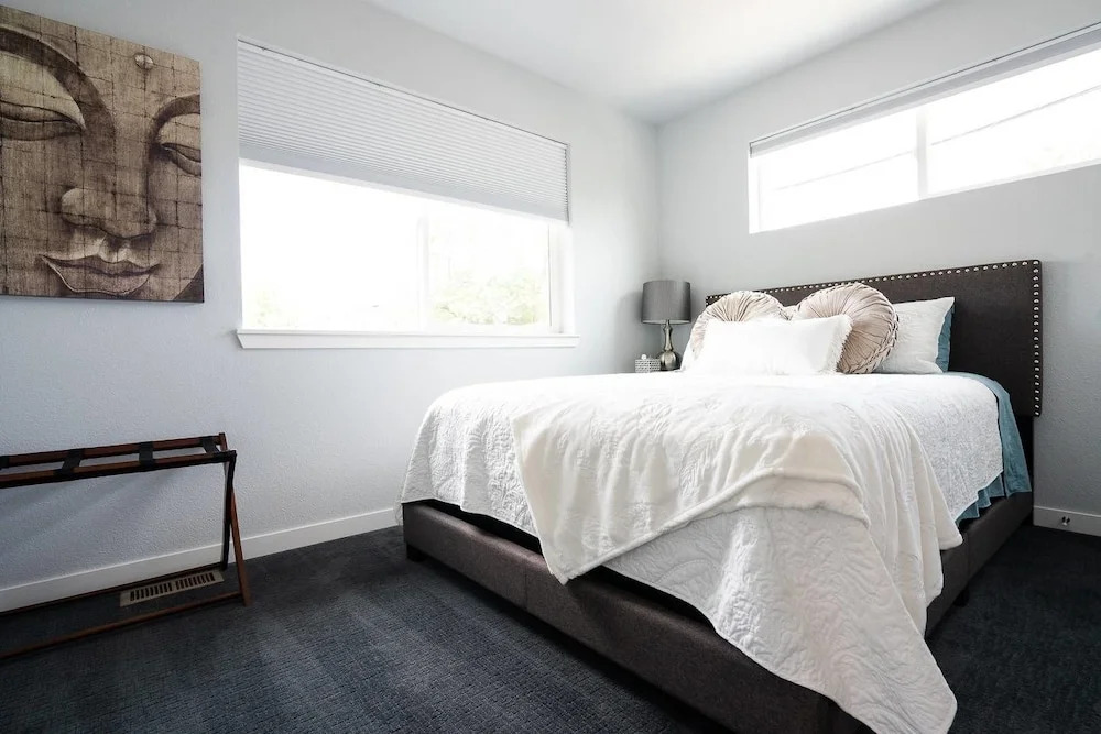 The Tennyson Adventure A Luxury Townhome With Private Balcony