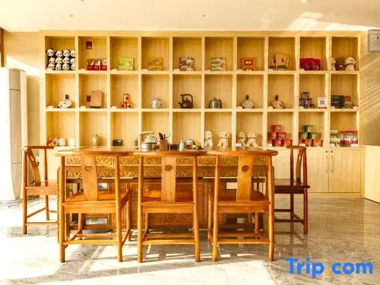 Lizhijin Hotel (Chengdu Shuangliu International Airport Hangdu Street Metro Station)