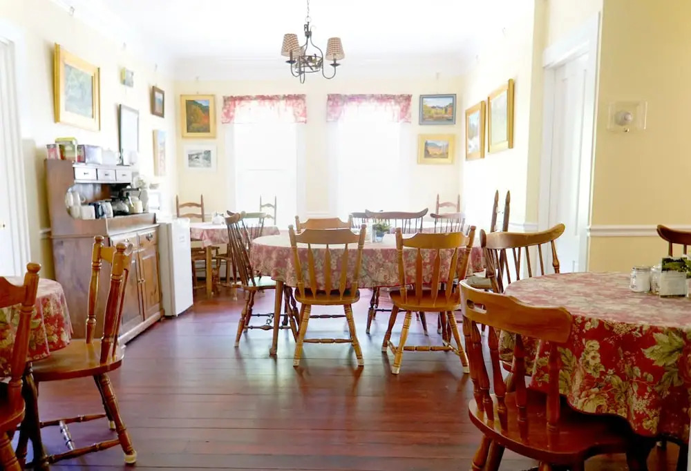Bartlett Inn