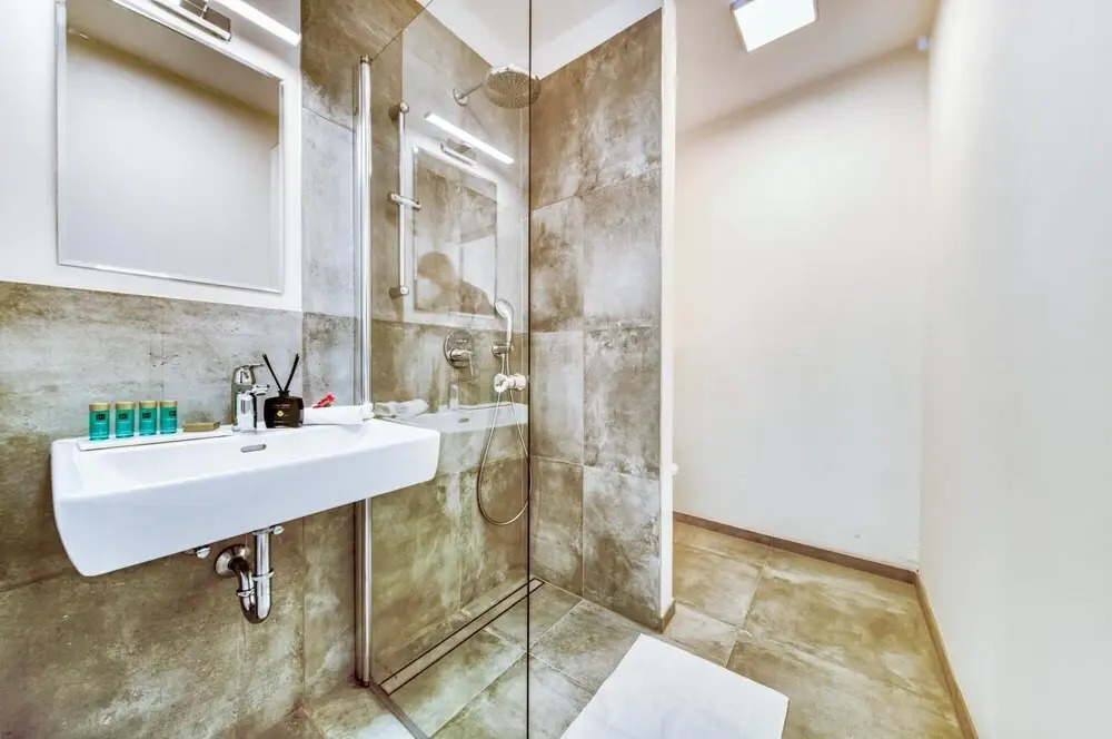 Deluxe Apartment With Terrace and Parking in the Historic City Centre of Krems an der Donau