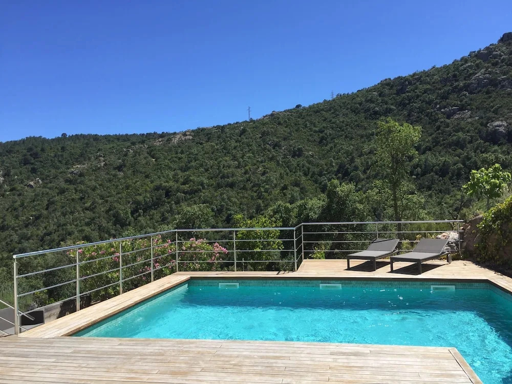 Gorgeous Villa in Santa Cristina D'aro With Pool