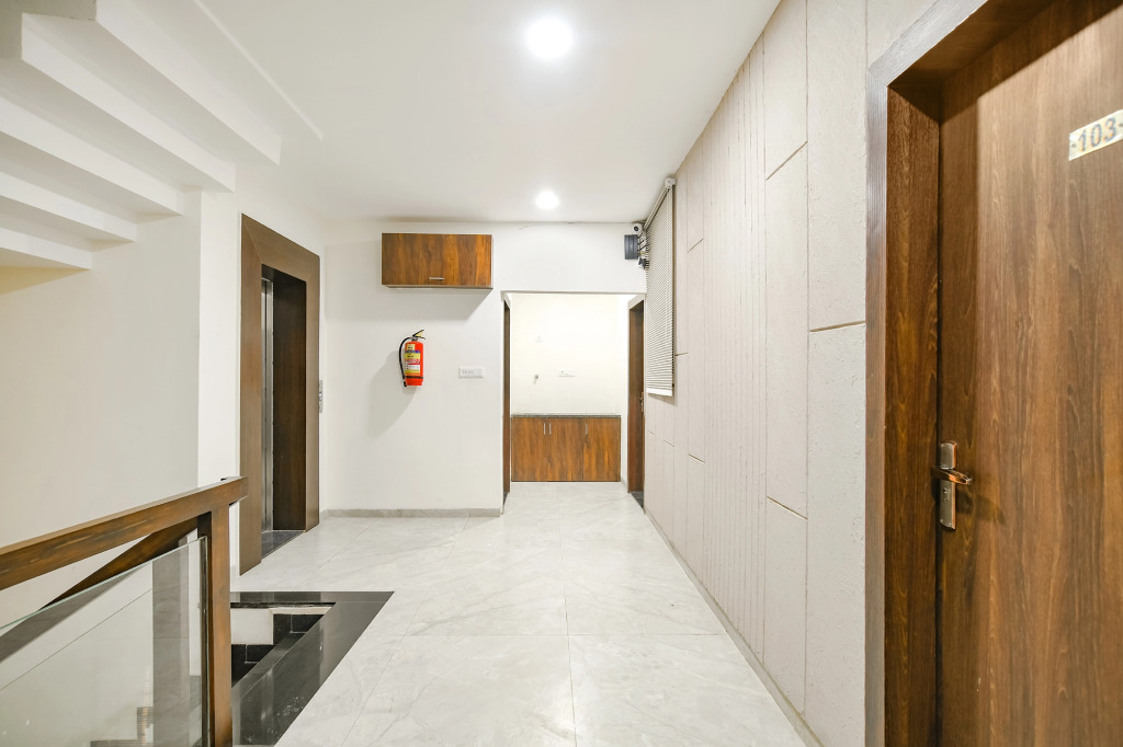 FabHotel Grand Giriraj