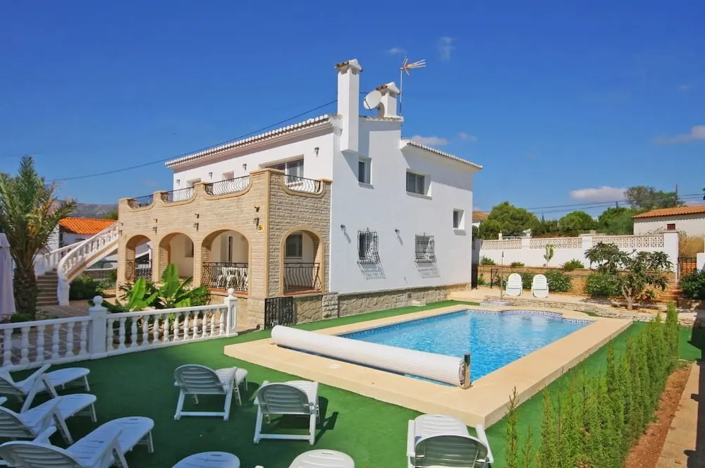 Villa - 7 Bedrooms with Pool and WiFi - 105006