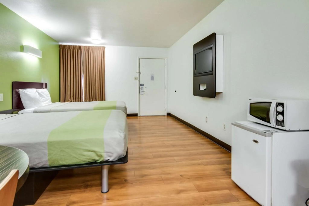 Motel 6-Longview, TX - North