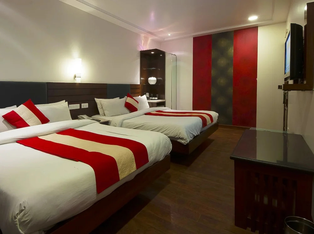 Hotel Opera Delhi Airport