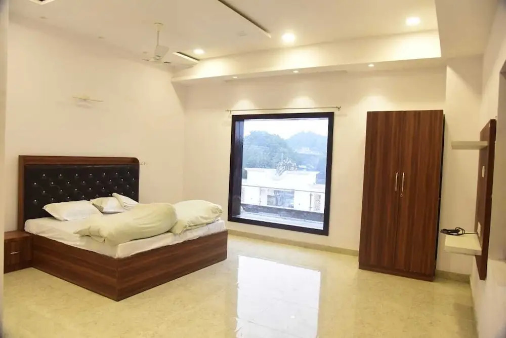 Shree Sai Lawns