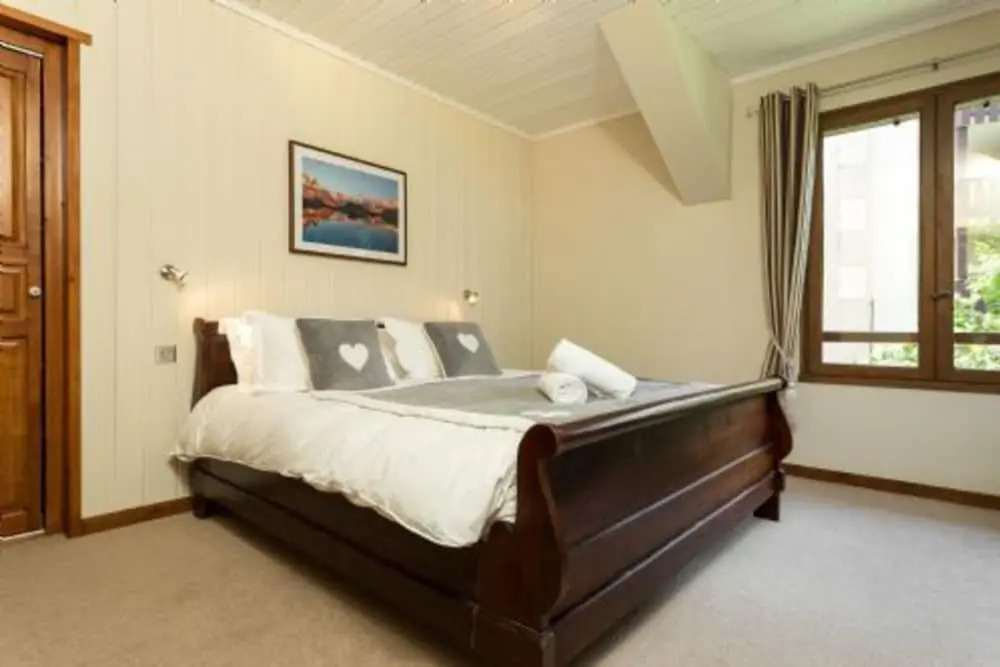 Villa Loppe - Chamonix Mountain Four-Bedroom Hidden Gem
