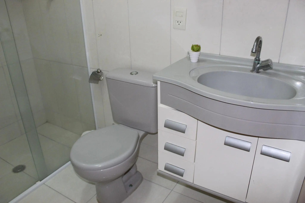 A011   Apto Com Churrasqueira E 2 Vagas De Garagem