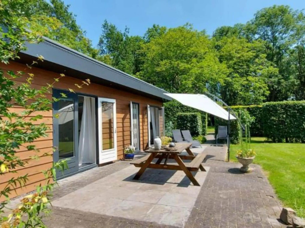 Beautiful holiday home in Kortgene with garden