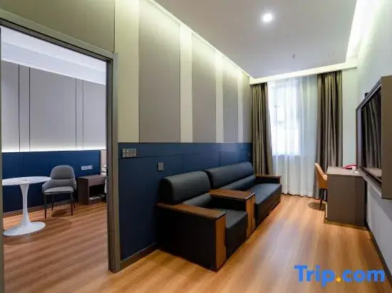 Holiday Inn Burqin Border Town