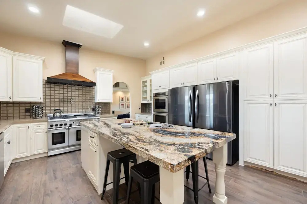 Starlight Estate by Avantstay 20 People Architectual Mansion w Pool Tennis Court Game Room