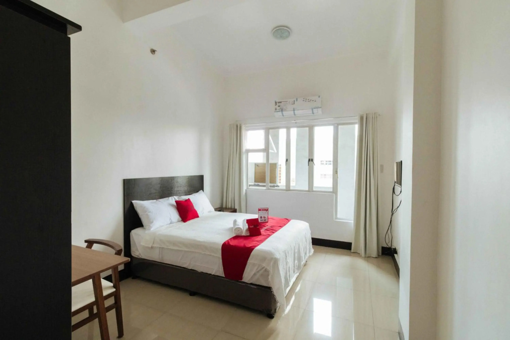 RedDoorz Plus at Banawe Quezon City
