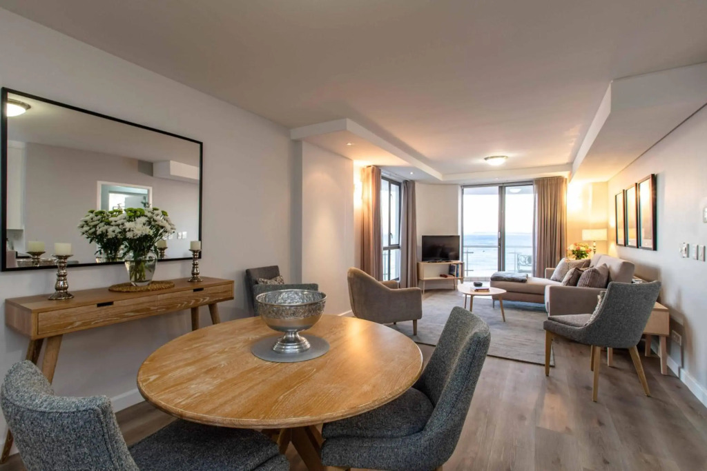 Hibernian Towers 807, Beach Road, Strand