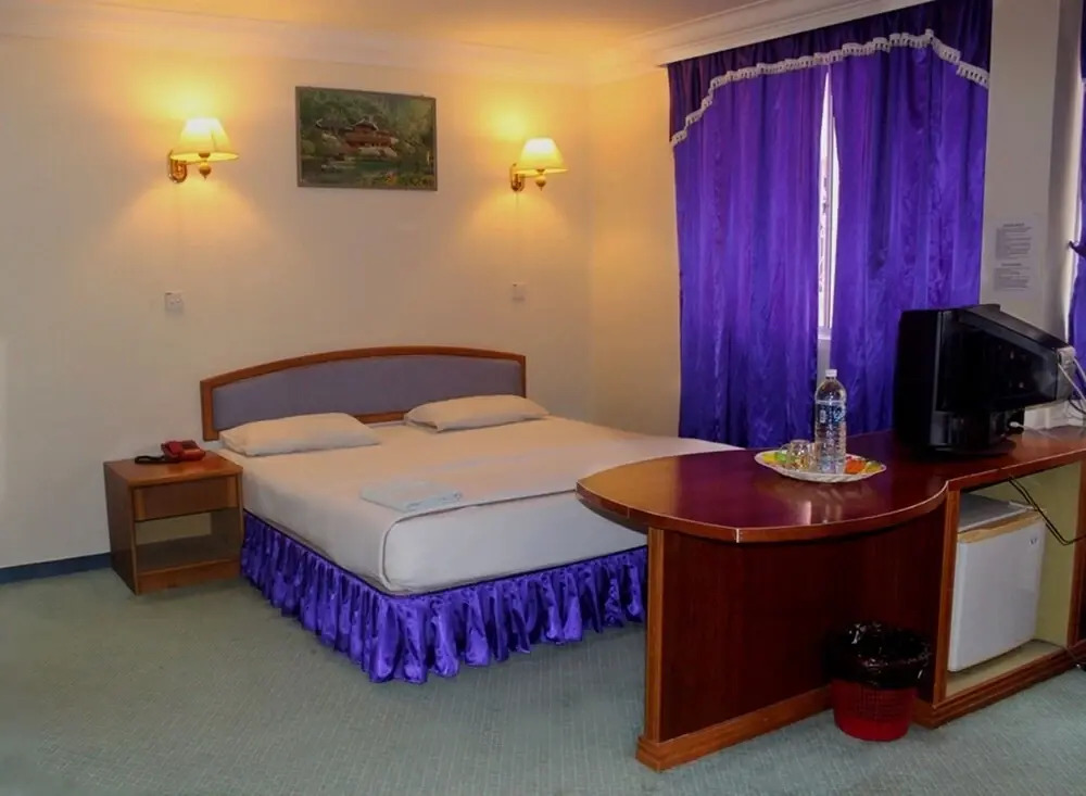 Golden Palms Hotel