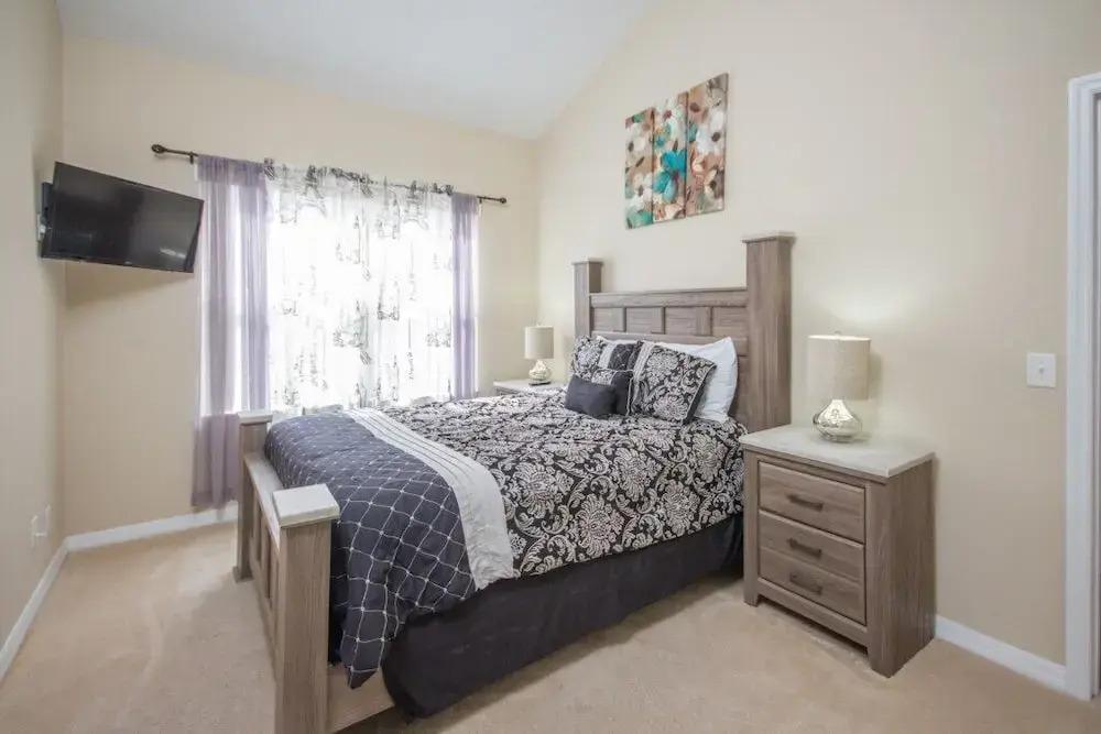 4 Bed Private Pool With Game Room 4 Bedroom Home by RedAwning