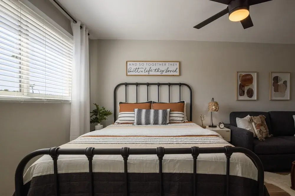 Scottsdale 83rd Row 4 Bedroom Townhouse by RedAwning