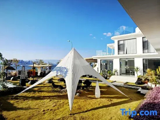 Sunrise Heart Sea·Sea View Designer Beautiful Homestay (Dali Erhai Ideal State Branch)
