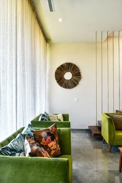 Because Location Really is Everything Gorgeous Penthouse With Fast Beach Access and Free Shuttle to the Beach Club