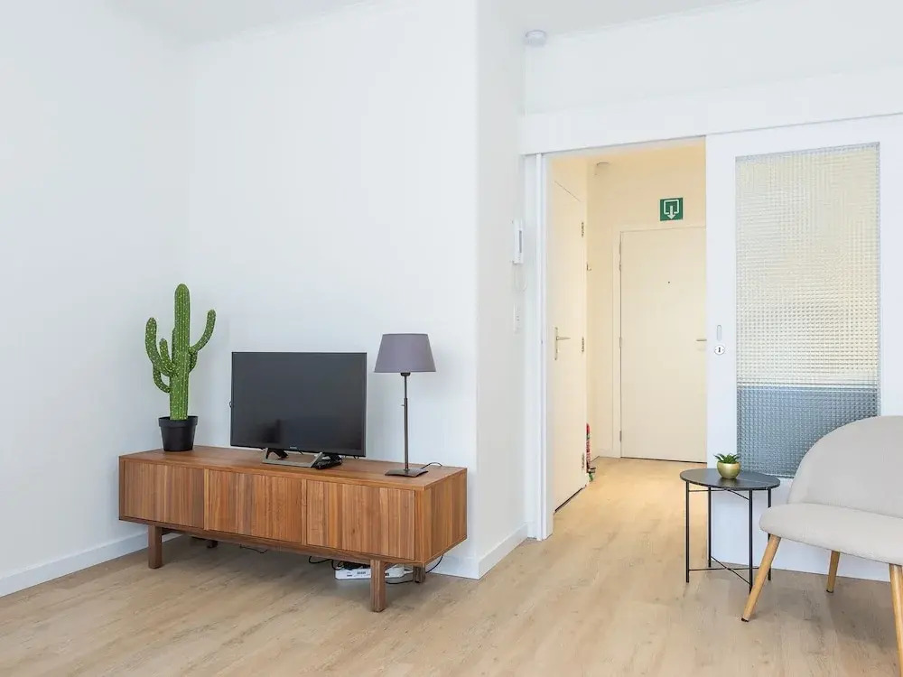 Spacious Studio Near Seafront