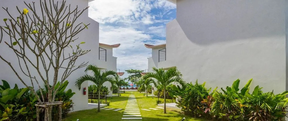 la plage resort & beach club