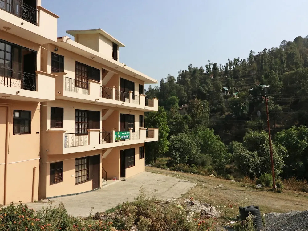 OYO 14192 Home Cozy 1BHK Cottage Sattal Road