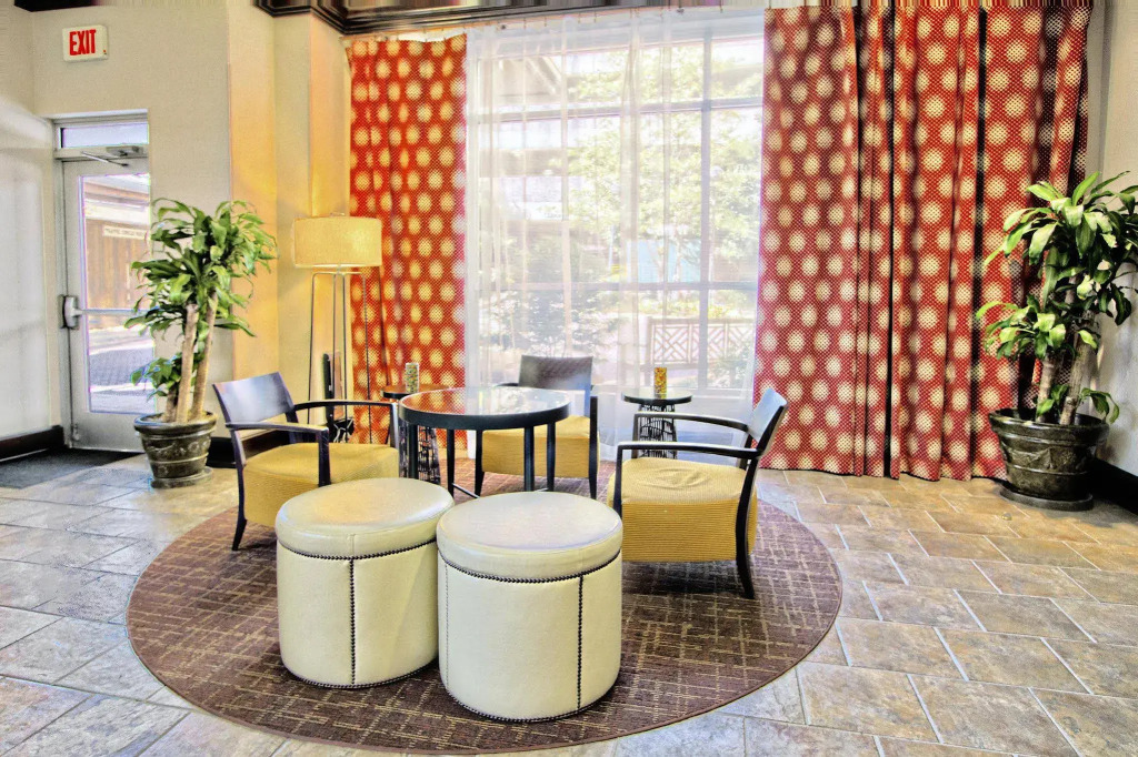 Hampton Inn & Suites Memphis-Beale Street