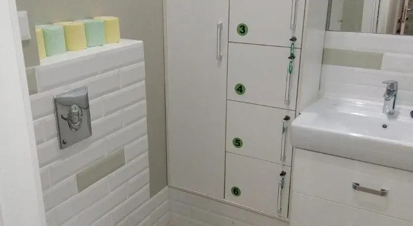 Hostel ROOM