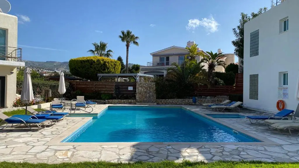 2 Bedroom Roof Terrace & Sea View Apartment