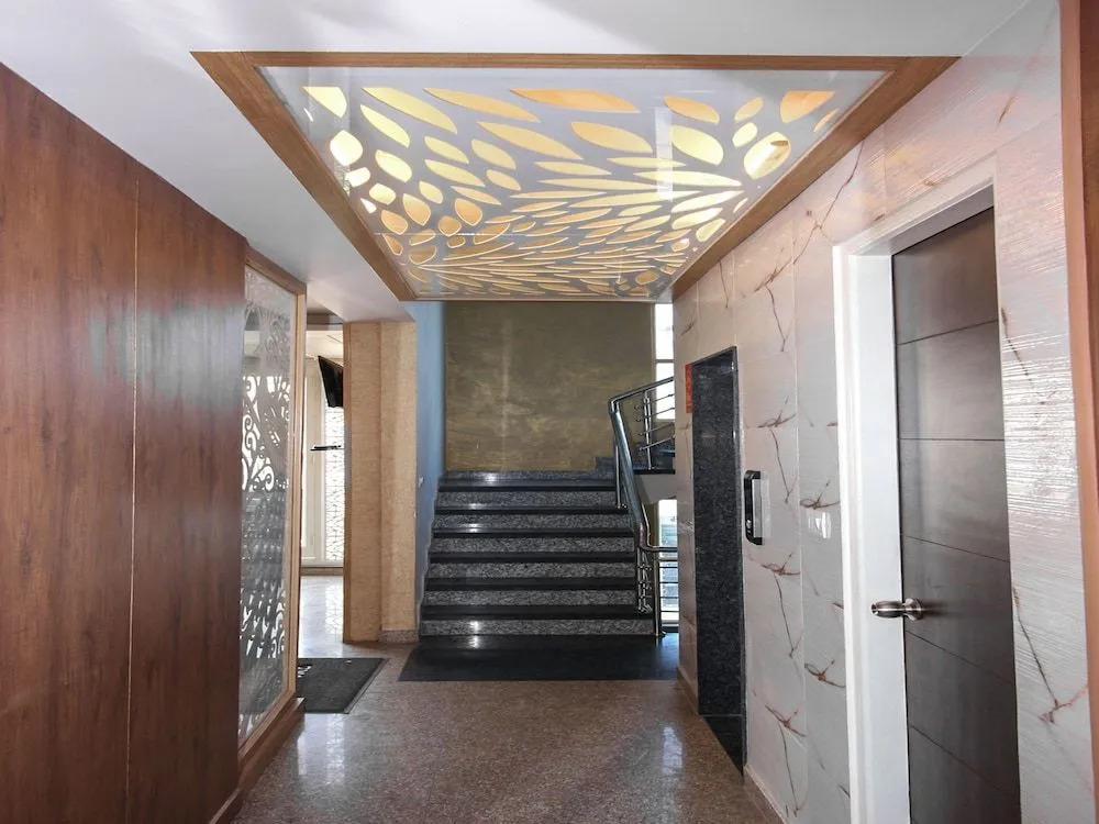 OYO 14891 Madhav Villa